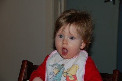 [img width=400 height=266 cacheid=000caadf002475ac219645cf1a017ecde3]http://members.chello.nl/b.schoot2/Abigail/2005-12-31%20Dat%20is%20schrikken%20die%20vader%20van%20je.jpg[/img]