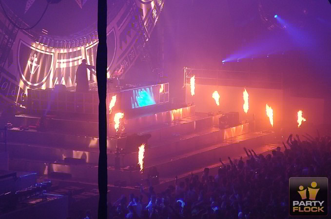 [img cacheid=000cd19c0024e1bf07af23dc1e00045f35]https://photo.partyflock.nl/images/25671/main/128361.jpg[/img]