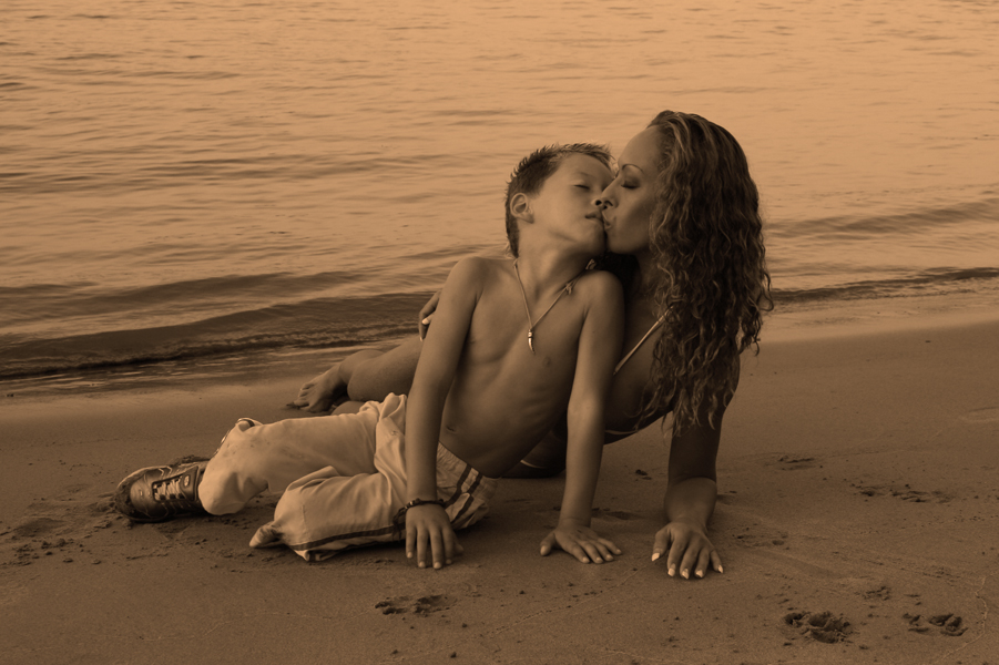 [img width=679 height=452 cacheid=000cee0e00253022f5d9f5101a0194de18]http://img102.imageshack.us/img102/2417/8746qw0.jpg[/img]