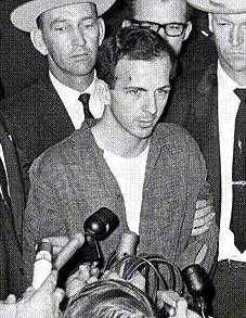 [img width=227 height=293 cacheid=000d2d570025dc40407f57701a01a8b91b]http://www.whatreallyhappened.com/RANCHO/POLITICS/JFK/oswaldarrested.jpg[/img]