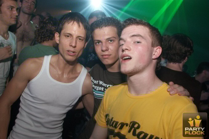 [img width=679 height=451 cacheid=000db37d00273ef2c0bfdf801a01ceeaaf]https://photo.partyflock.nl/images/60278/main/281273.jpg[/img]