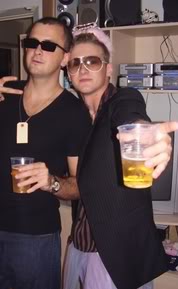 [img width=300 cacheid=000df8960027f7bbfe983fbb1e0005a582]http://i55.photobucket.com/albums/g149/stefja/naamloosawsweq2qw.jpg?t=1167393991[/img]