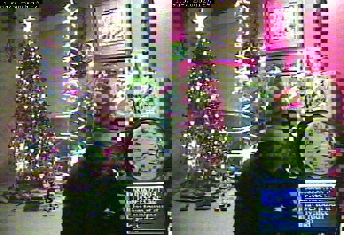 [img width=671 height=458 cacheid=000e02b30028130faeef55b51a01e71ba0]http://www.komar.org/christmas/pictures/2006/2006_12_24_hat.jpg[/img]