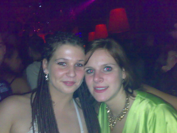 [img cacheid=000e10fa002837f343b213971e0005c1a2]http://images.sugababes.nl/user_pics/344/344097_be1682c878.jpg[/img]