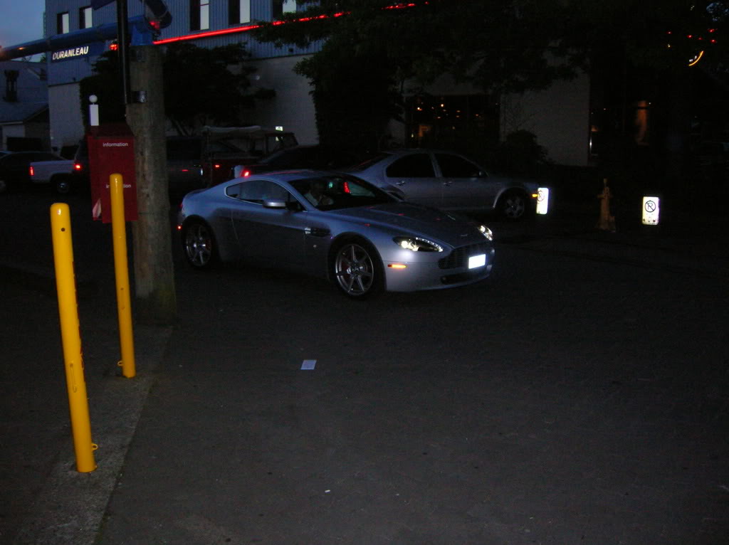 [img width=1024 height=766 cacheid=000e49390028c19bc9665b0b1a01f95d8c]http://i189.photobucket.com/albums/z247/SNDR_2007/vakantievancouver431.jpg?t=1186156562[/img]