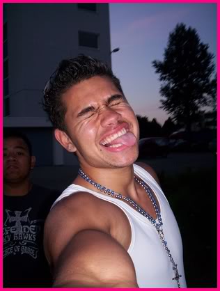 [img width=316 height=418 cacheid=000e59d90028eb0f656cd0ba1e000620db]http://i55.photobucket.com/albums/g130/rwsbody/mafkeesruben.jpg[/img]