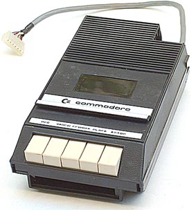 [img width=276 height=304 cacheid=000ea0f100299c08a6cdd0671a020fa8d7]http://oldcomputers.net/pics/pet2001-cassette-1.jpg[/img]