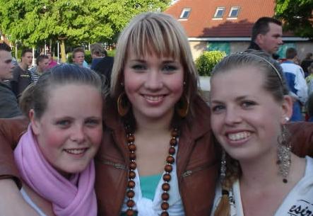 [img width=443 height=305 cacheid=000eb7ec0029d370b1d2c44b1e0006b77f]http://images.sugababes.nl/user_pics/765/765750_e5d0c926a9.jpg[/img]