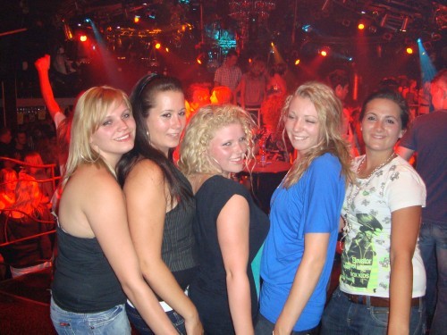 [img width=500 height=375 cacheid=000ee9ec002a4286539b3db41e00071e50]https://album.partyflock.nl/44591081.jpg[/img]