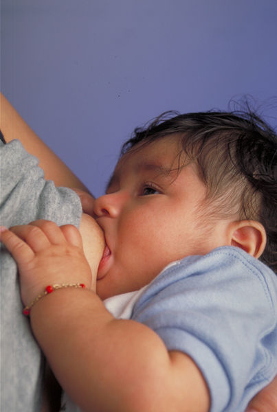 [img width=403 height=600 cacheid=000f2bdd002ad972726ccda01a023167b9]http://upload.wikimedia.org/wikipedia/commons/thumb/1/1e/Breastfeeding_infant.jpg/403px-Breastfeeding_infant.jpg[/img]