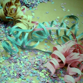 [img width=351 height=350 cacheid=000f2e67002adedaa0dfb68e1a0231cdf8]http://www.hobby-corner.nl/shop/images/40799%20papier%20confetti.jpg[/img]