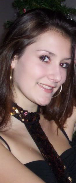 [img width=263 height=628 cacheid=000f5155002b2ceca3a22fd71e00080eff]http://i149.photobucket.com/albums/s46/Patty_vanderValk/PattyKerst.jpg[/img]