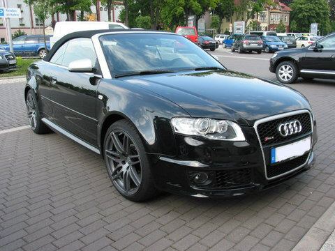 [img width=480 height=360 cacheid=000fb3c2002bfb8fbbb3f87b1a024a039e]http://upload.wikimedia.org/wikipedia/commons/e/e2/Audi_RS4_B7_Cabriolet_front.JPG[/img]