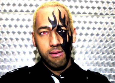 [img width=385 height=280 cacheid=000fd997002c472c53452c2a1a024ffcb0]http://static.djguide.nl/image/djfotos/jamesnidecker.jpg[/img]