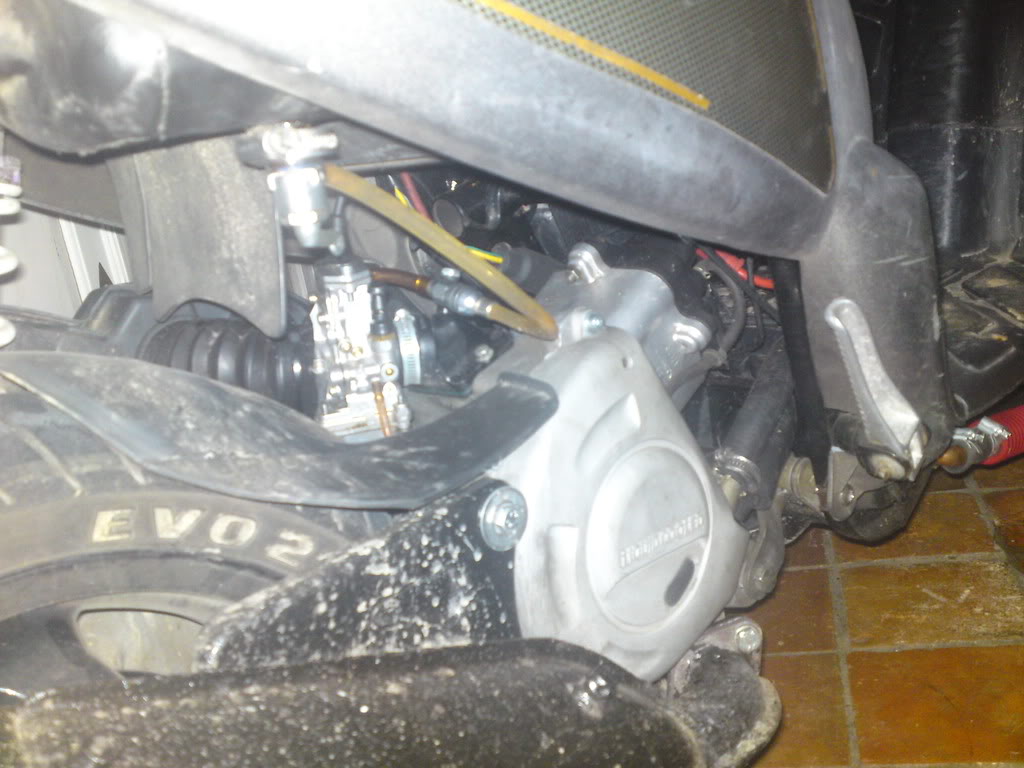 [img width=1024 height=768 cacheid=001051cc002d28ffd65b7ac51a026ca298]http://i471.photobucket.com/albums/rr76/joeyverveer/nrg%20180cc/DSC03877.jpg[/img]