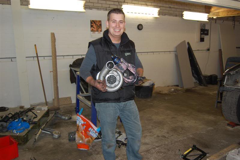 [img width=800 height=532 cacheid=001055aa002d2ff125988d931a026e4e7a]http://i15.photobucket.com/albums/a373/PaulMpower/kleineMedium.jpg[/img]