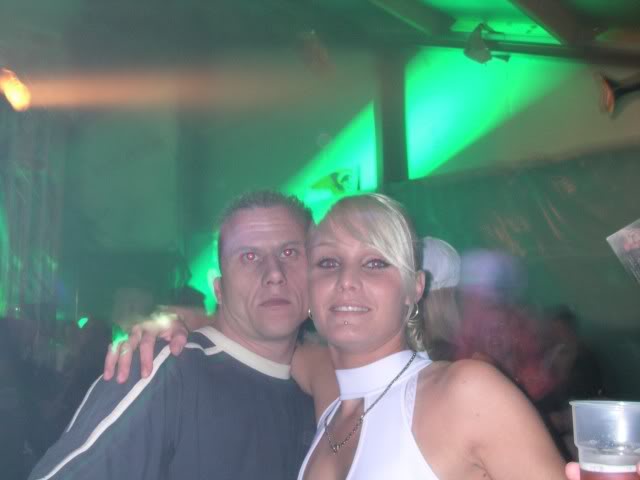 [img width=640 height=480 cacheid=00106650002d4cb3a49a4c161a0273fab2]http://i136.photobucket.com/albums/q168/plaatjes_2007/theo5.jpg[/img]