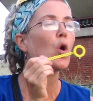 [img width=306 height=332 cacheid=00109a7e002da7639d6c2dc21a02840fdd]http://cpt.org/albums/album245/Blowing_Bubbles.jpg[/img]