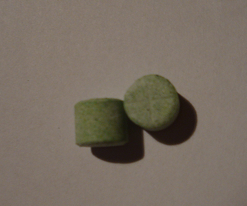 [img cacheid=00111b6a002e6f7ded42286f1a02a4e0b4]http://www.pillreports.com/images/fullsize/20919.jpg[/img]