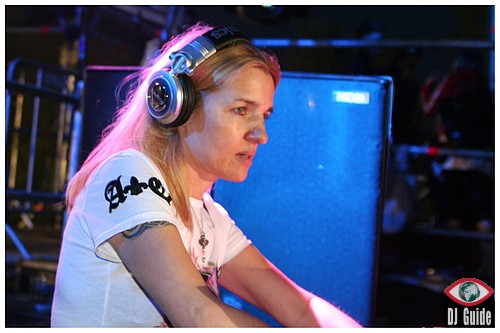 [img width=500 height=333 cacheid=001157d4002ec5ca4a9601711a02b09ef8]http://static.djguide.nl/reviews/freeyourarnhemJ20080607/view/img9466.jpg[/img]