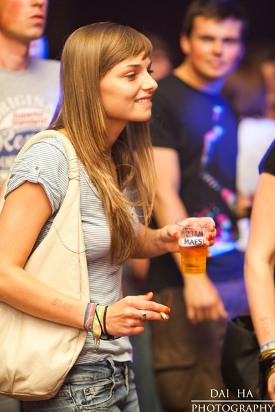 [img width=400 height=600 cacheid=0011bbef002f46eecf68f2d31a02c26016]http://www.kozzmozz.com/images/upload/peep/11-04-23-foto/20_CC_Peep_Dai_230411.jpg[/img]