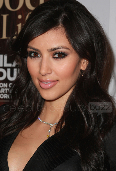 [img width=400 height=588 cacheid=0011cde2002f5c06bdda1d561a02c5402c]http://www.urbanstart.nl/wp-content/kim-kardashian.jpg[/img]