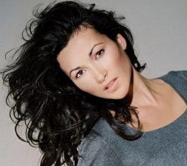 [img width=265 height=235 cacheid=0011d032002f5e9727e504051a02c57860]http://www.sylviasierhuis.nl/images/artiesten/thumb/202_Birgit%20Schuurman1.jpg[/img]