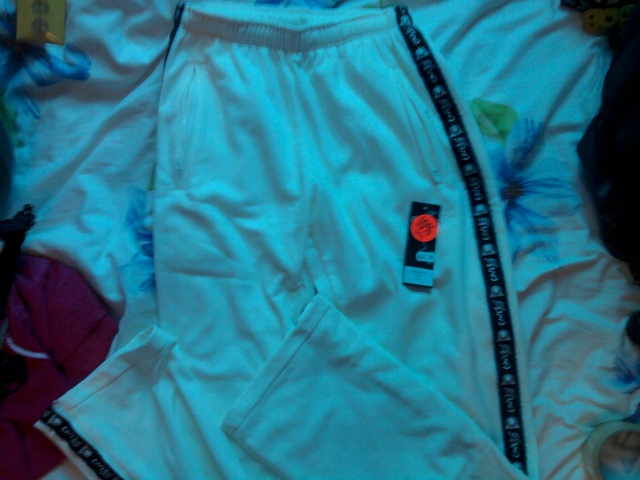 [img width=640 height=480 cacheid=0011d4c7002f63d366bed30b1a02c61ec6]http://img194.imageshack.us/img194/8920/photo0048u.jpg[/img]