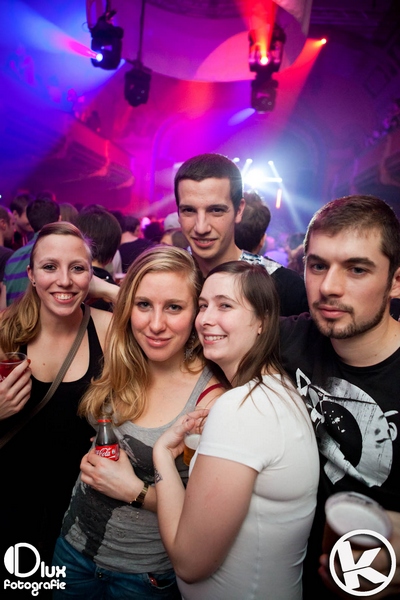 [img width=400 height=600 cacheid=00121569002faed11172e8851a02cc9232]http://www.kozzmozz.com/images/upload/kozzmozz/11-12-17-Foto/dlux_35.jpg[/img]