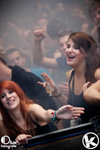 [img width=400 height=600 cacheid=00121574002faedc4bd7a2ed1a02cc9232]http://www.kozzmozz.com/images/upload/kozzmozz/11-12-17-Foto/dlux_46.jpg[/img]