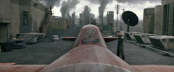 [img width=600 height=250 cacheid=0012283f002fc3fe7a05e4ef1a02cdfb8a]http://whatthemovie.com/system/images/stills/medium/19/3d29e9913f1270423faf8b06fb6179.jpg[/img]