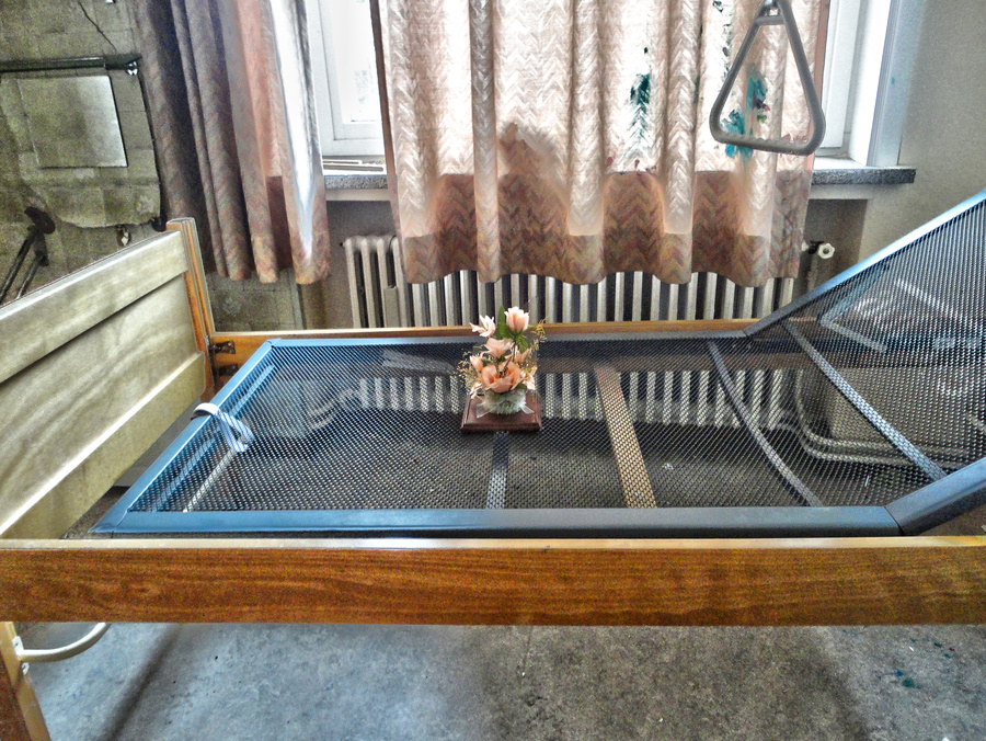 [img width=900 height=676 cacheid=00123c7c002fd9b2e032b9401a02cf4419]http://i.minus.com/jPYnIYz7Em62q.jpg[/img]