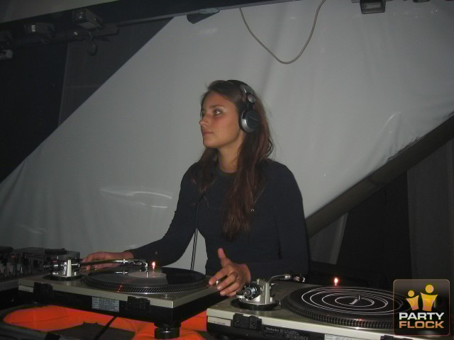 [img cacheid=0012baeb000b4e11d4a47d671a00c33ff4]https://photo.partyflock.nl/images/14783/main/77185.jpg[/img]