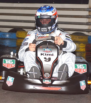 [img width=318 height=360 cacheid=0012bc3e000c658afa2bebdf100050100a]http://ww2.tagheuer.com/_img/The%20Brand/Headlines/events/big/kimi-raikkonen.jpg[/img]