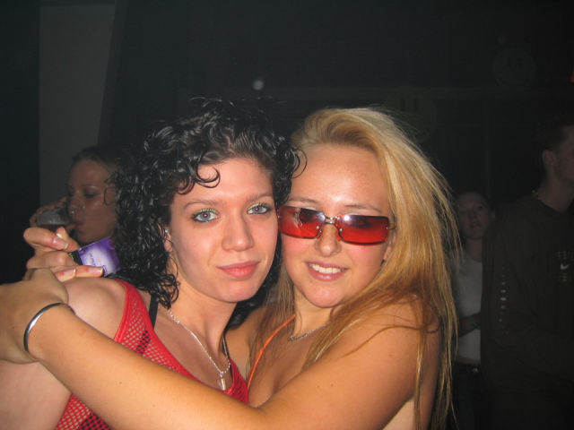 [img cacheid=00132fef0013f4bff583a9941a006dc93f]http://www.partybabes.nl/partypics/party40/IMG_0605.jpg[/img]