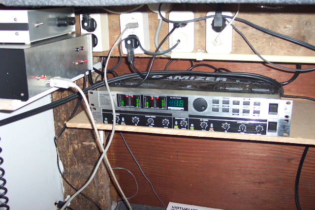 [img cacheid=0013363a0014b5cc60382c5f1a0074e32c]http://home.deds.nl/~fpc2003/fpc_0730.JPG[/img]