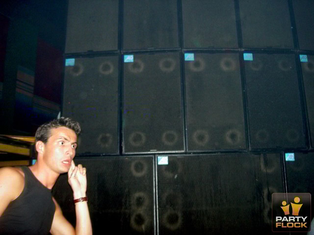 [img cacheid=0013376b00007a9370c4d3491a0129942f]https://photo.partyflock.nl/images/18369/main/99758.jpg[/img]