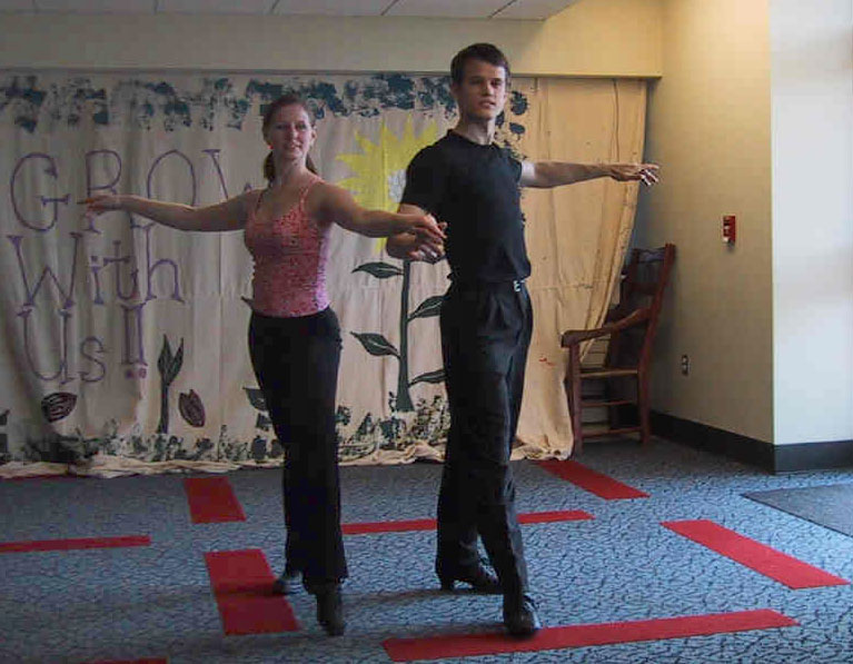 [img width=628 height=489 cacheid=001359ef00182778ed30eb6f1a00a9a23f]http://ballroom.union.rpi.edu/Photos/micasa_SJ_rumba.jpg[/img]