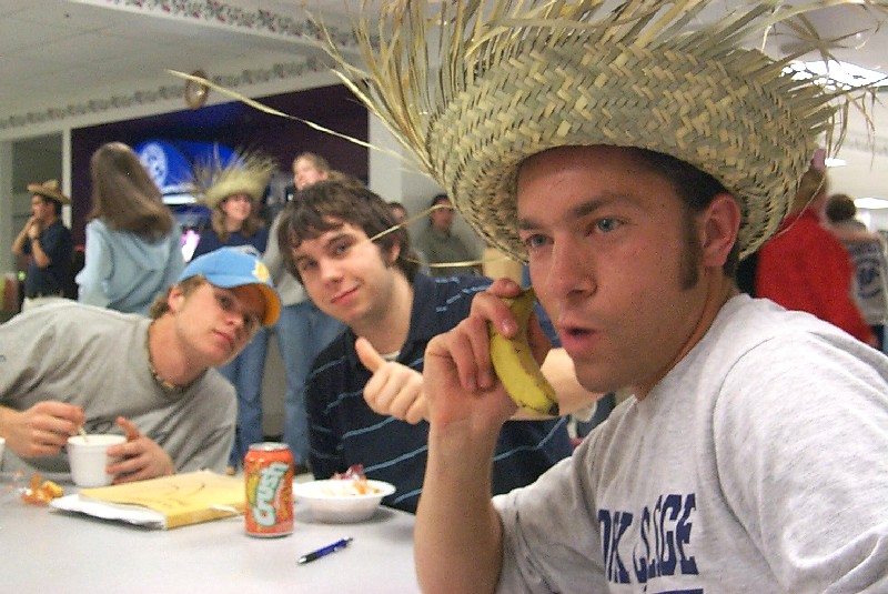 [img width=640 height=428 cacheid=00137460001abc1f2d41a2fe1a00da5ea3]http://www.york.edu/news/News/pictures/Ice%20Cream/Morton%20&%20Banana.JPG[/img]