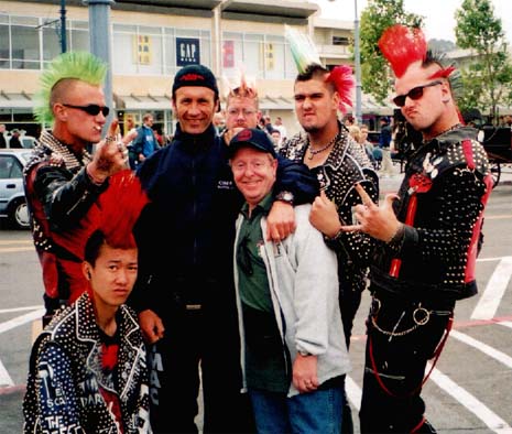[img width=465 height=394 cacheid=001392f4001ef2237e15ed5c1a0110698a]http://www.krusader.co.uk/images/oct2003/punks.jpg[/img]