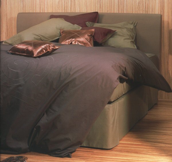 [img width=571 height=538 cacheid=0013fbb90026e0f716d368591a01c3cf29]http://blobs.shoppay.be/products/015-2006624-boxspring%20ashedcurl.jpg[/img]