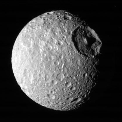 [img width=418 height=418 cacheid=001409c90027f68b9dbb36f91a01e3dbec]http://upload.wikimedia.org/wikipedia/en/d/da/Mimas_moon.jpg[/img]