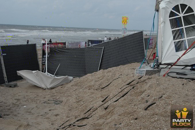 [img width=400 cacheid=00140bd1000069d6b1cb44211a01ea62ec]https://photo.partyflock.nl/images/59266/main/271739.jpg[/img]