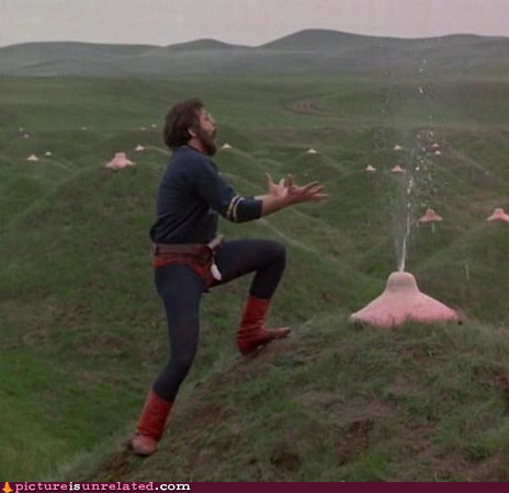 [img width=464 height=450 cacheid=00143c4b002df4e2ca2bd24c1a0291ceb6]http://pictureisunrelated.com/wp-content/uploads/2009/09/MeganE-nipplehill.jpg[/img]