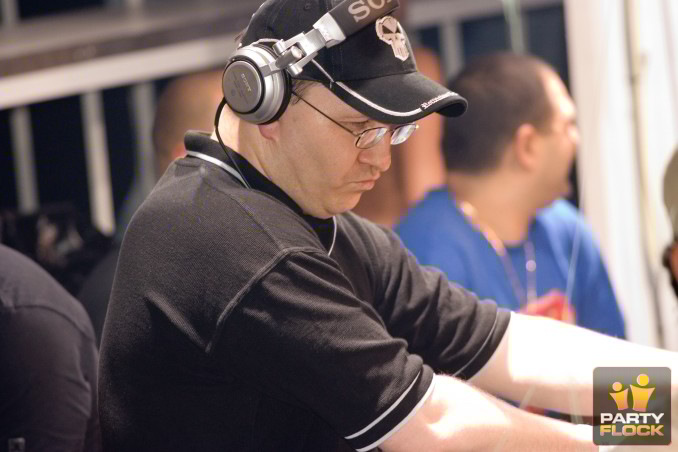 [img width=678 height=452 cacheid=0014ac580005989a67f7ec551e0004e533]https://photo.partyflock.nl/images/48915/main/208404.jpg[/img]