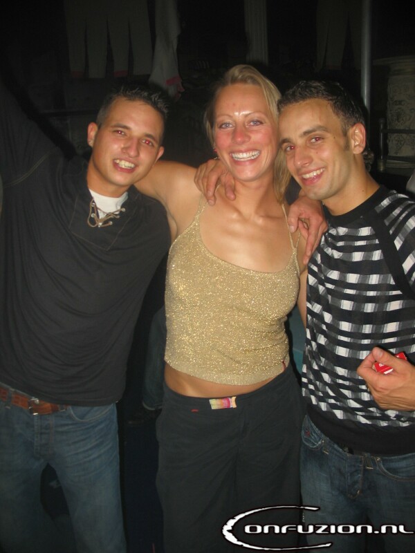 [img cacheid=0014f44c0011e302538f49231e0000ffd5]http://www.confuzion.nl/fotos/20053/20050917leg188.jpg[/img]