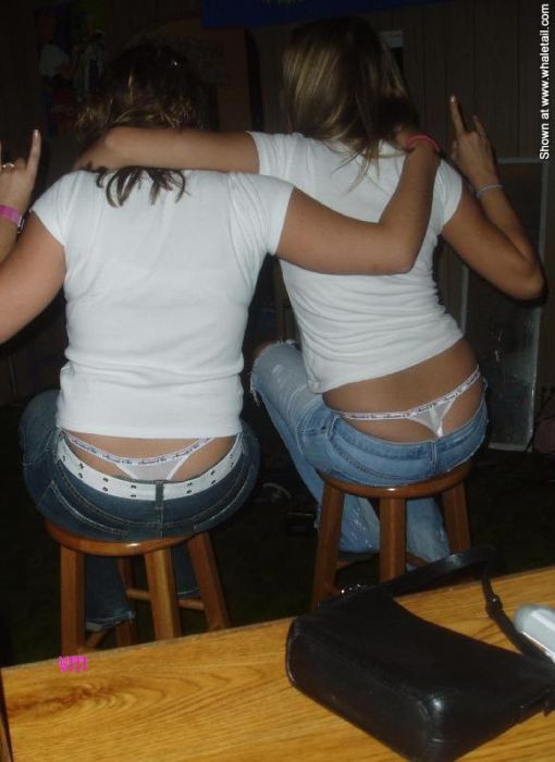 [img width=510 height=700 cacheid=001569300030c1f859dbf3ce1a02d7ed99]http://acidcow.com/pics/20110121/whale_tail_01.jpg[/img]