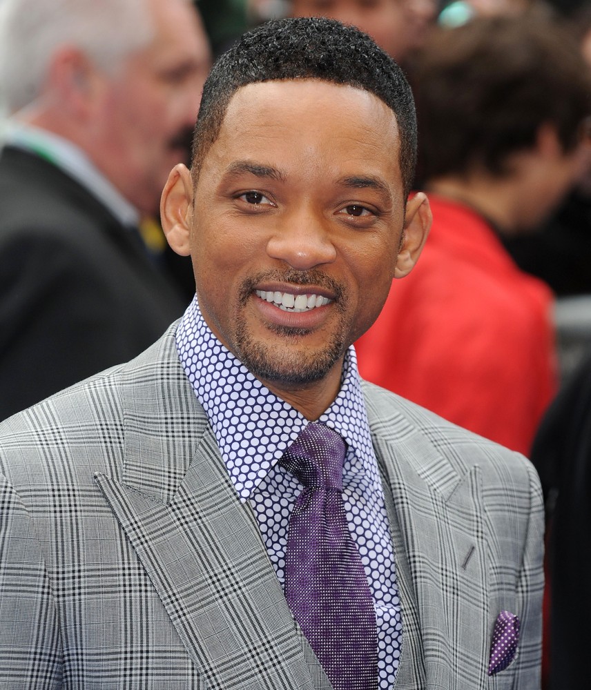 [img width=856 height=1000 cacheid=0015d0c50031e1da1f4a3e801a02dba977]http://collider.com/wp-content/uploads/will-smith-image3.jpg[/img]