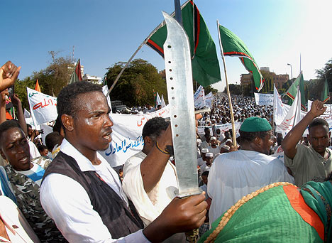 [img width=468 height=342 cacheid=0015d5330031e6c3044ddde01a02dbf7f6]http://www.quietwaters.org/Do%20not%20name%20your%20teddy%20bead%20mohammed%20in%20sudan.jpg[/img]